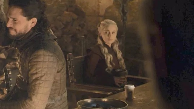 game-of-thrones-starbucks-coffee-cup